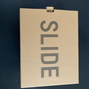 Yeezy slide resin
